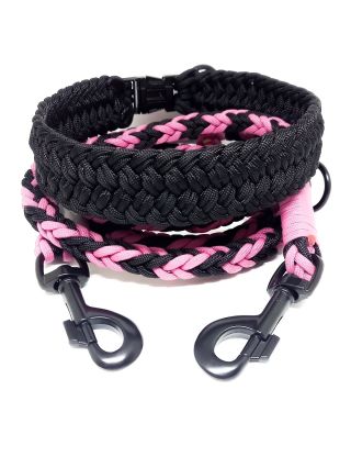 V jednoduchosti je krása. 🖤🖤 Černý obojek s vodítkem, které je ozvláštněné o růžovou barvu. Celý set je doplněný o černé...